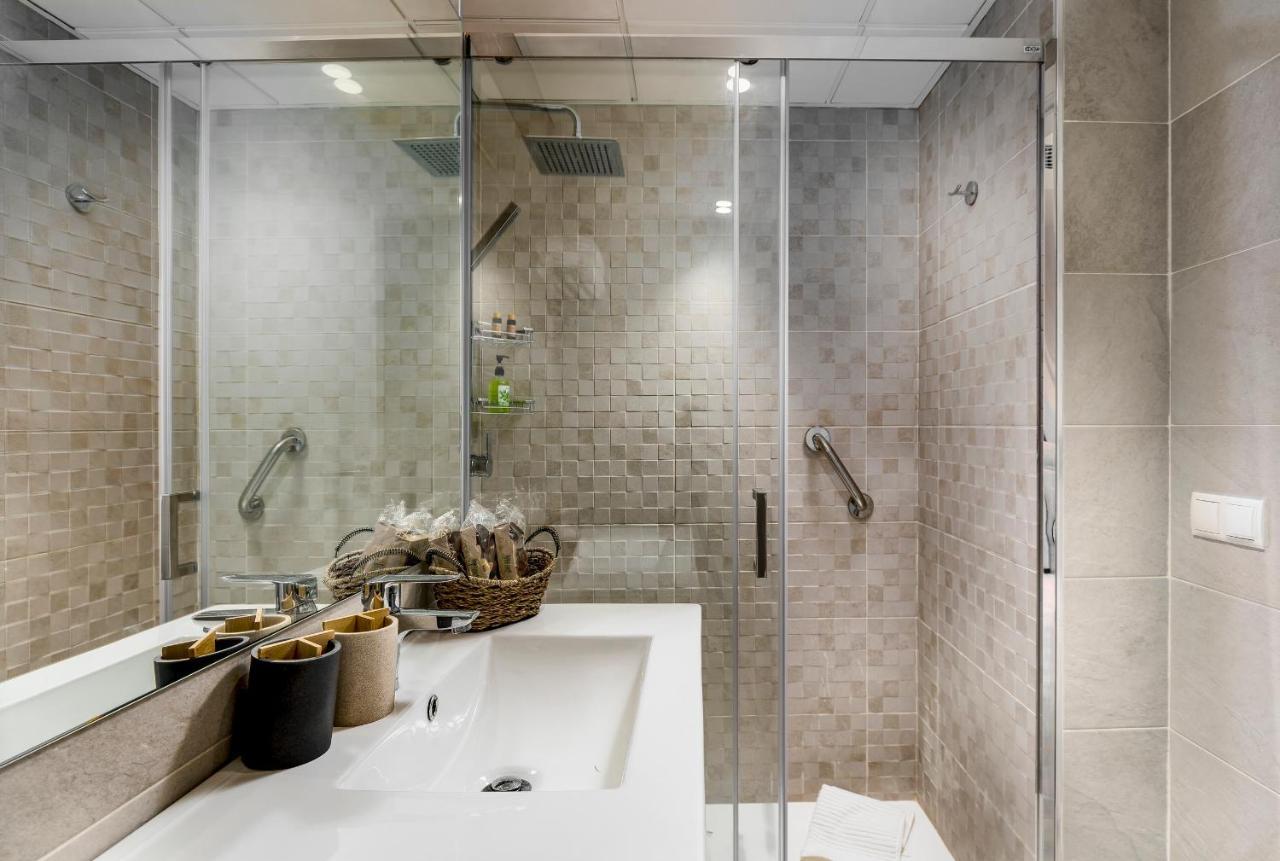 Apartamento Deluxe Con Piscina, Terraza & Parking Málaga Buitenkant foto